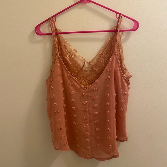 Size S peachy blouse - Picture 2 of 6